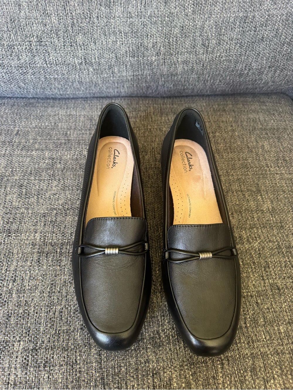 Clarks Juliet Shine Loafers Small Bow Detail Slip On - Picture 2 of 8